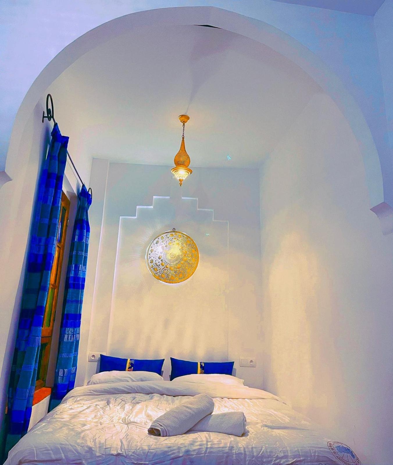 Отель Riad Bab Mahruk Шефшауэн Экстерьер фото